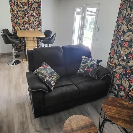 1 Bedroom Lovely In Saint-gervais-en-belin